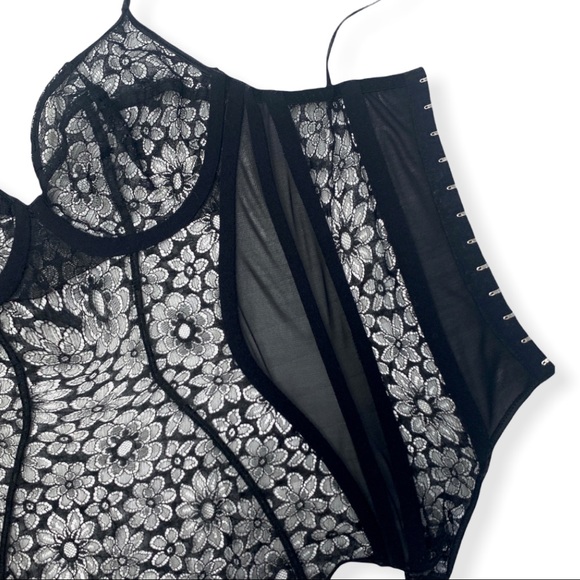 Agent Provocateur Black Lace Sidonie Basque - Picture 4 of 10